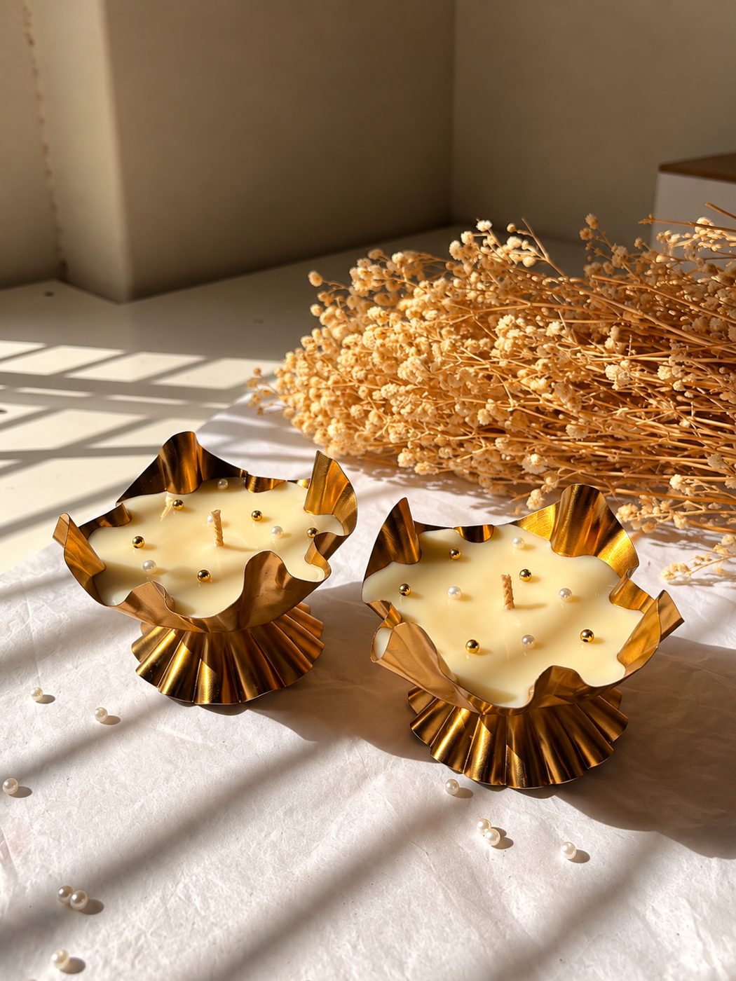 Ruffle Metal Candle